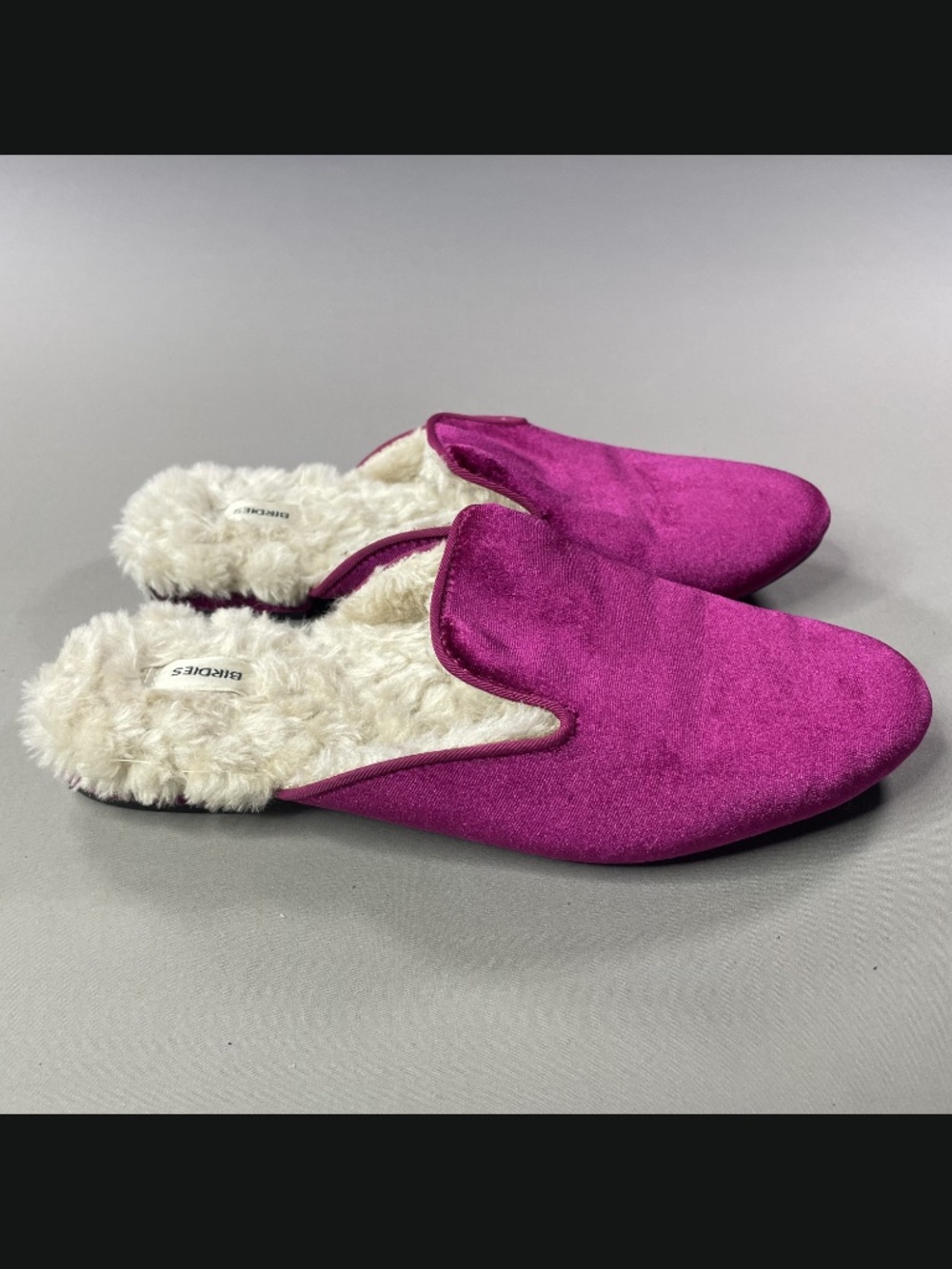 Birdies Velvet Mule Slippers in Magenta with Faux Fur Lining - Picture 2 of 11